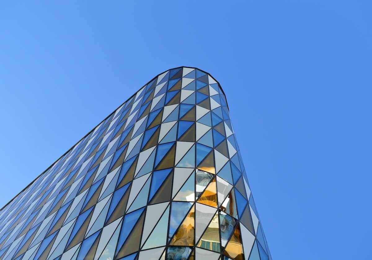 觅圈短复盘：先对齐结论强度有没有过满，再把剪辑按时间线重排（读完更稳）